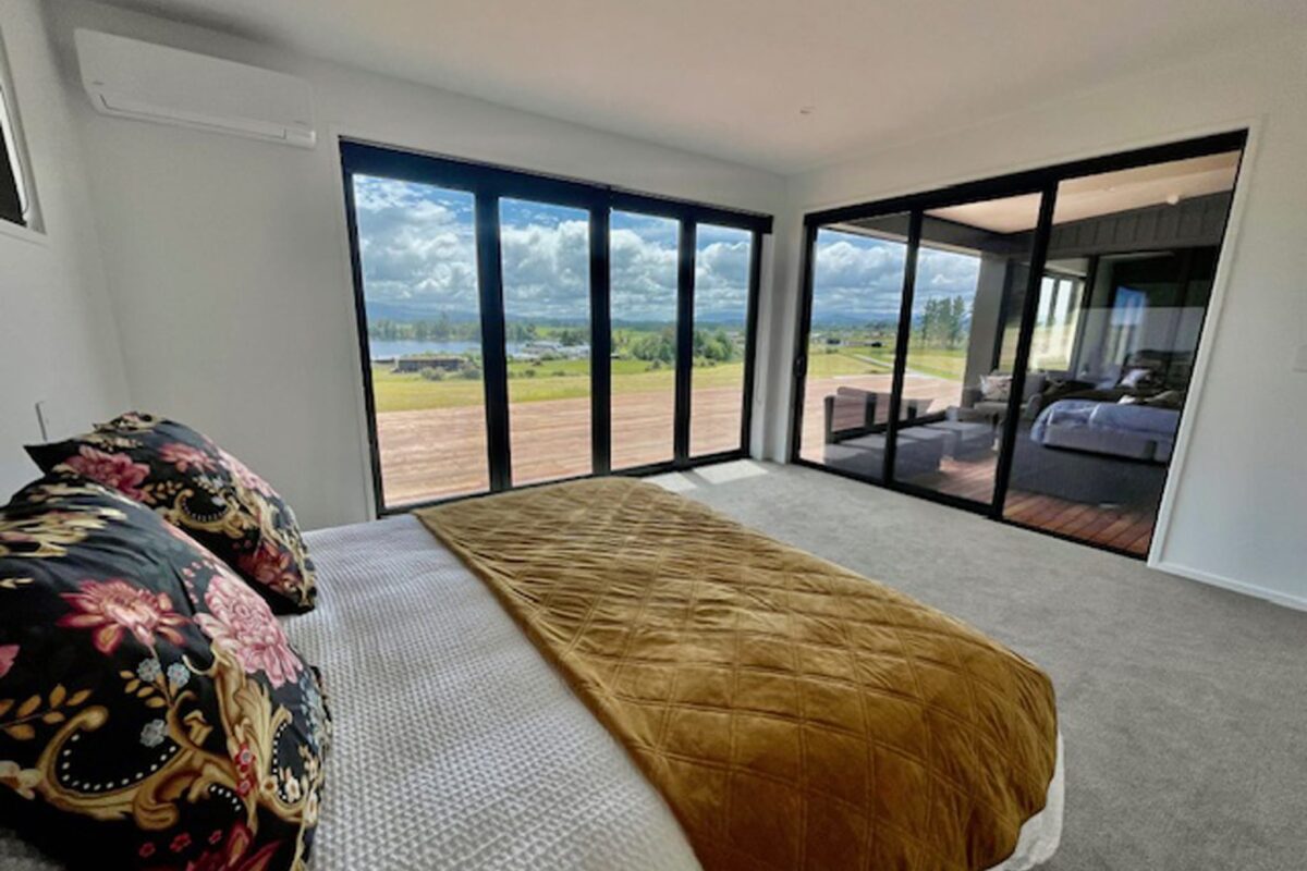 steve_muir_builders_canterbury_project_iveagh_bay_2025_Masterbed